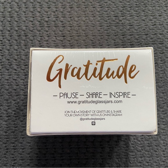 Gratitude Pen and 30 days of Prompts - Picture 4 of 7